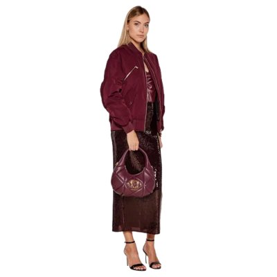 THE EMBOSSED Q HOBO BAG